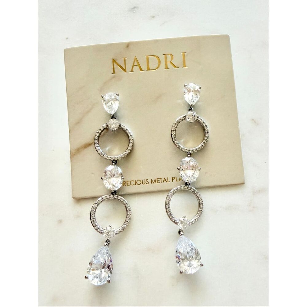 ✨ Nadri / Eliot Danori Crystal Drop Earrings ✨
